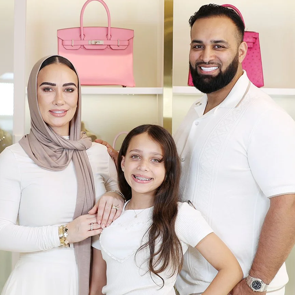 ADAM & EMILY (LOVE LUXURY)